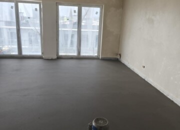 Maszynowe wykonywanie wylewek cementowych mixokretem