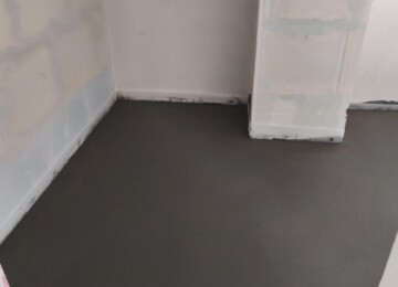 Równa posadzka cementowa wykonana przez firmę Szy‑Mi